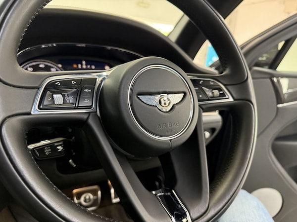 Used Bentley Bentayga 2019 for sale - 75502937: Photo 40