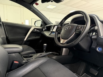 Used Toyota RAV4 2018 for sale - 79422279: Photo