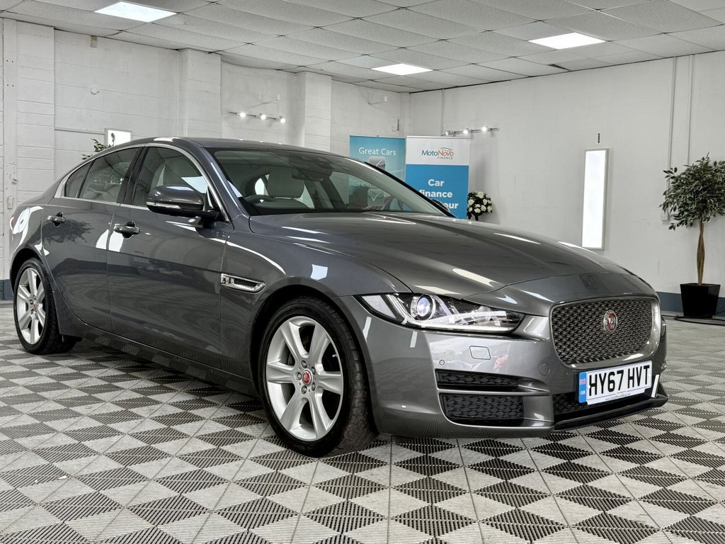 Used Jaguar XE 2017 for sale - 76118943: Photo 1