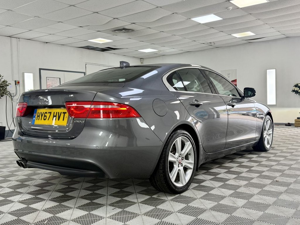 Used Jaguar XE 2017 for sale - 76118943: Photo 10
