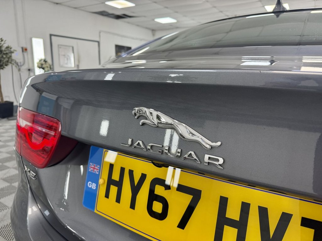 Used Jaguar XE 2017 for sale - 76118943: Photo 14