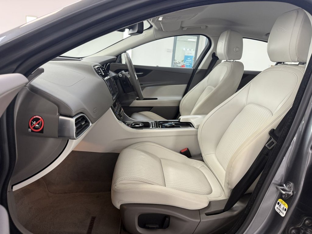 Used Jaguar XE 2017 for sale - 76118943: Photo 20