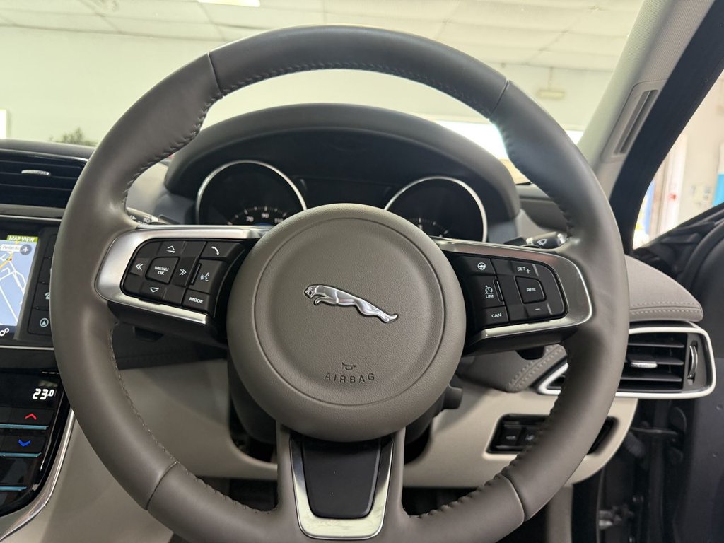Used Jaguar XE 2017 for sale - 76118943: Photo 30