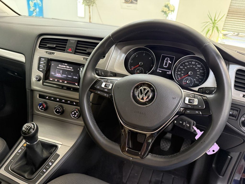 Used Volkswagen Golf 2015 for sale - 76783878: Photo 24