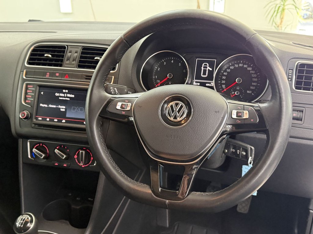 Used Volkswagen Polo 2014 for sale - 77557703: Photo 28
