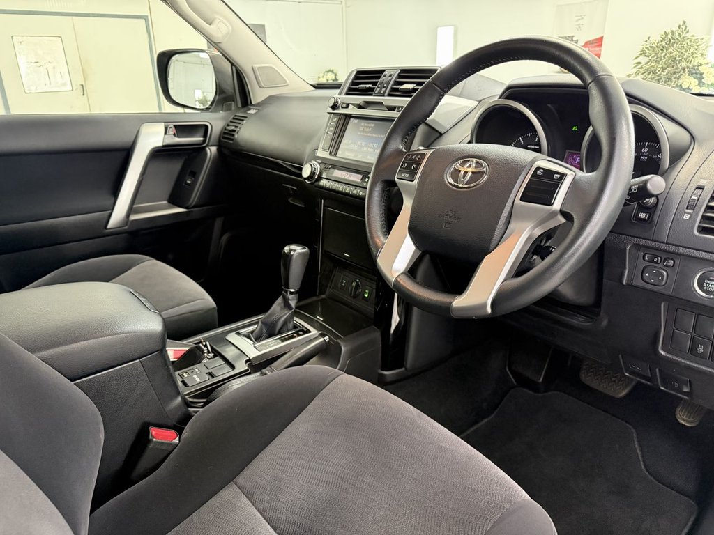 Used Toyota Land Cruiser 2016 for sale - 77821090: Photo 2