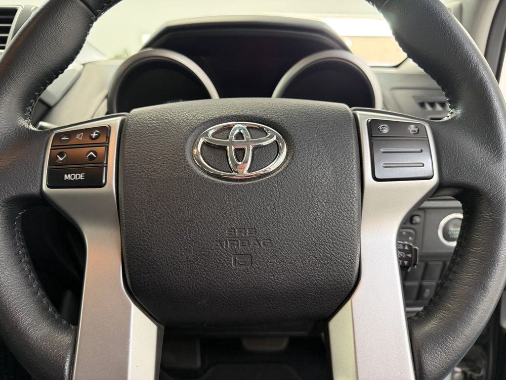 Used Toyota Land Cruiser 2016 for sale - 77821090: Photo 33