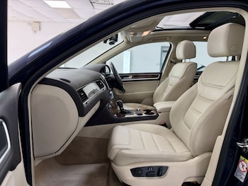 Used Volkswagen Touareg 2012 for sale - 78975128: Photo