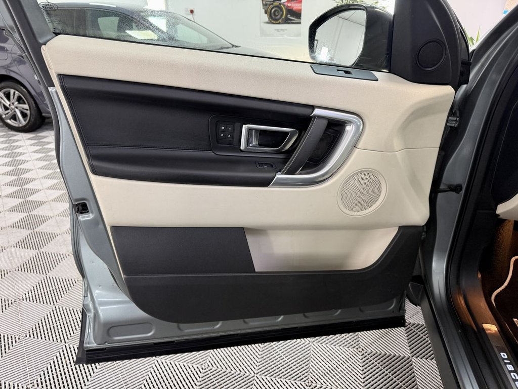 Used Land Rover Discovery Sport 2016 for sale - 77464264: Photo 31