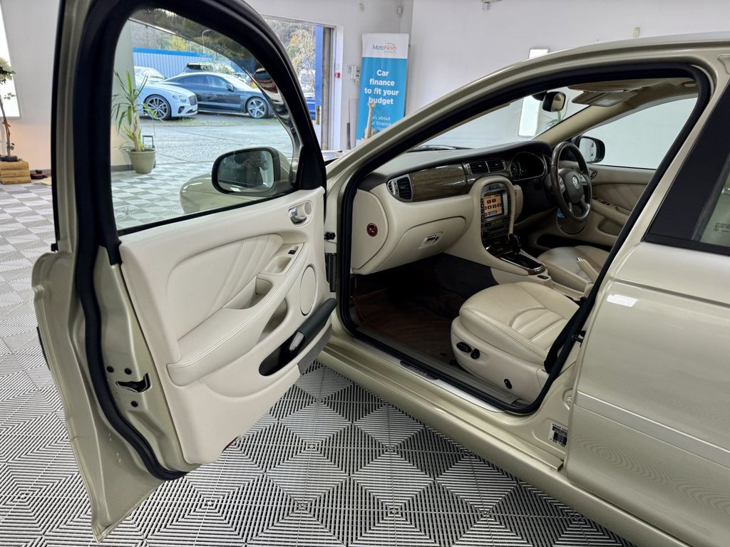 Used Jaguar X-Type 2009 for sale - 76439293: Photo 23