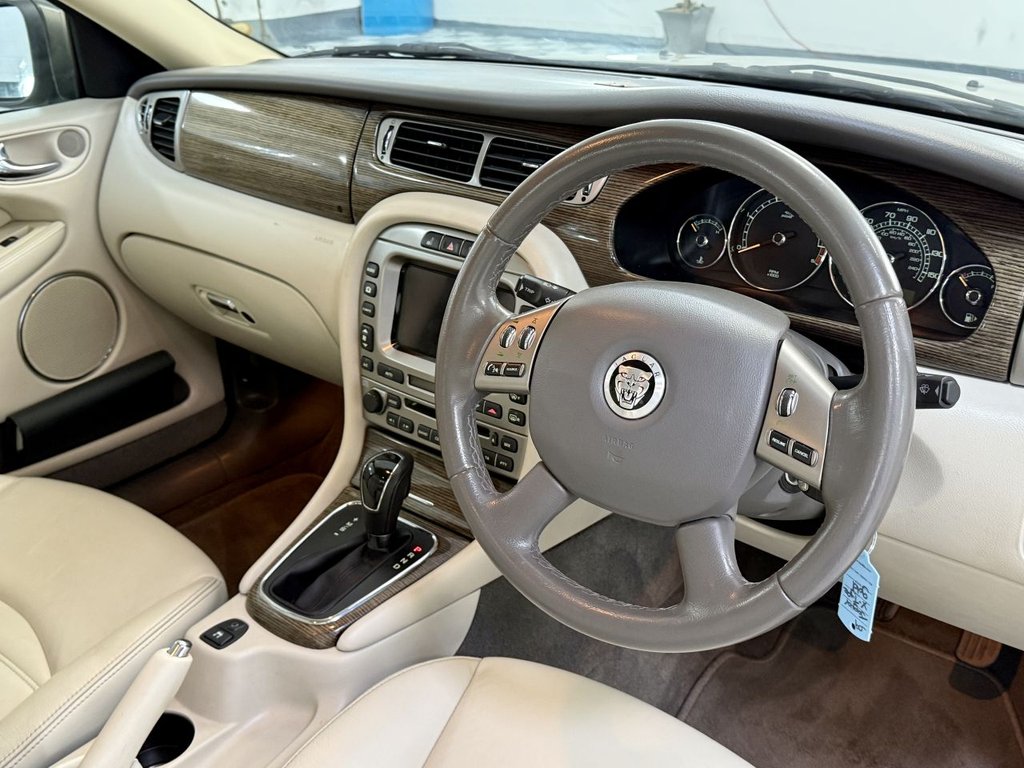 Used Jaguar X-Type 2009 for sale - 76439293: Photo 31