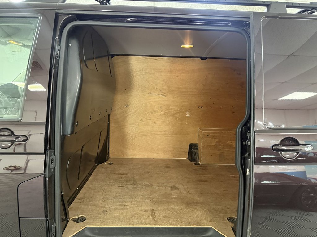 Used Volkswagen Transporter 2014 for sale - 76950705: Photo 20