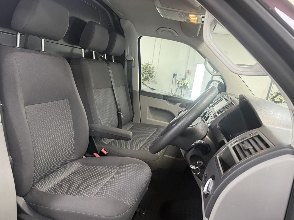 Used Volkswagen Transporter 2014 for sale - 76950705: Photo 27