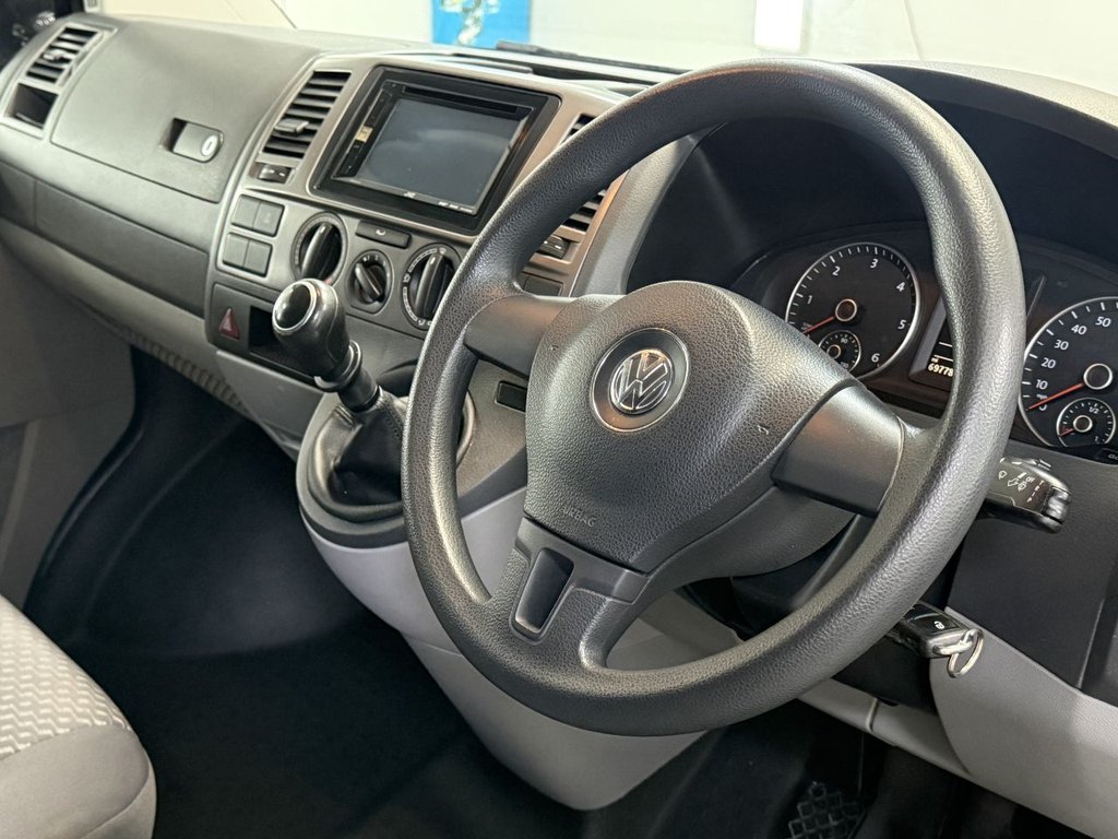 Used Volkswagen Transporter 2014 for sale - 76950705: Photo 28