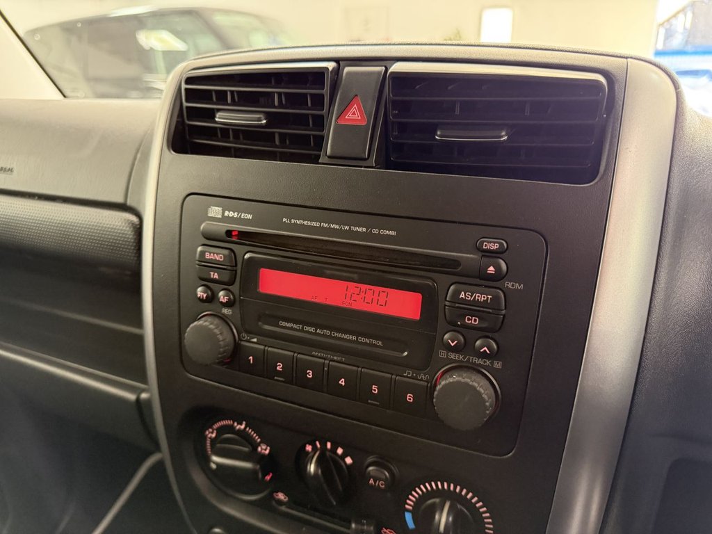 Used Suzuki Jimny 2013 for sale - 77693172: Photo 23