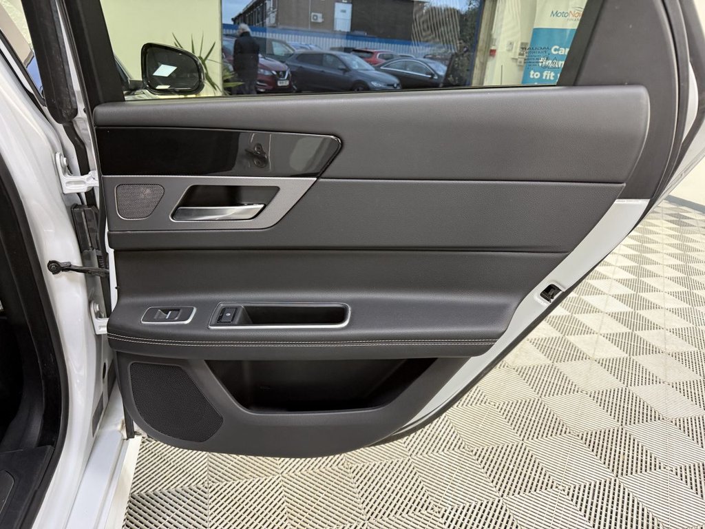 Used Jaguar XF 2016 for sale - 76910367: Photo 20