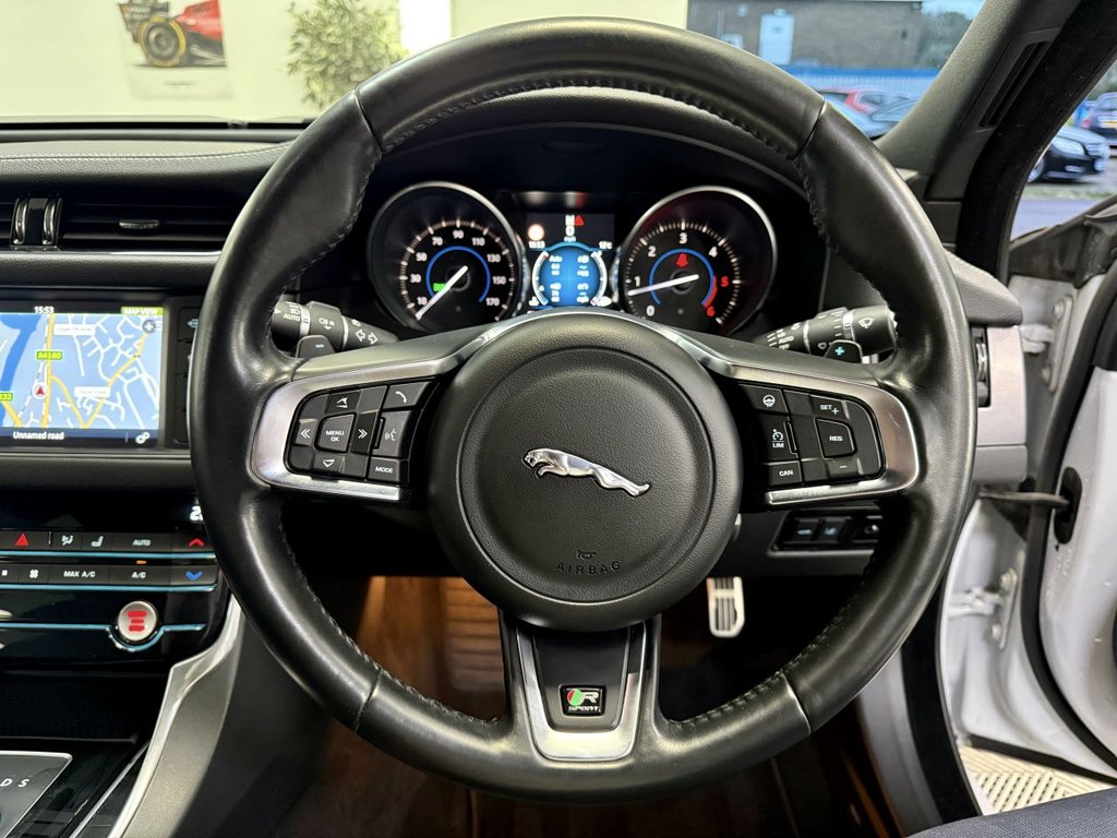 Used Jaguar XF 2016 for sale - 76910367: Photo 31