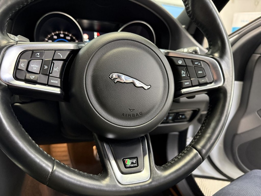 Used Jaguar XF 2016 for sale - 76910367: Photo 32