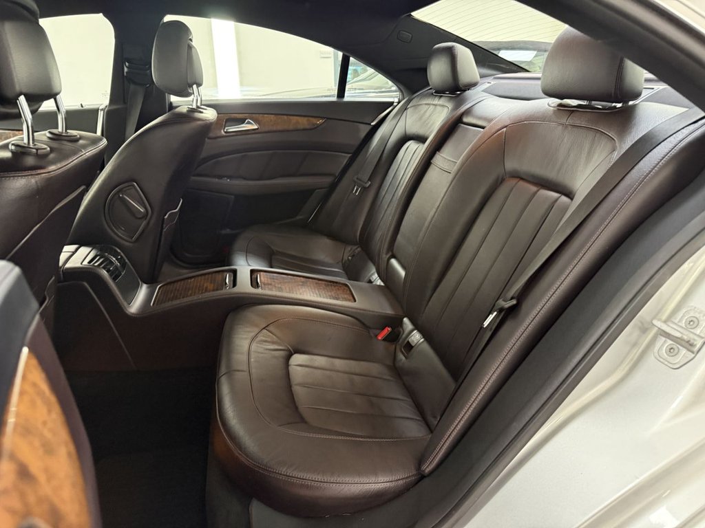 Used Mercedes-Benz CLS 2011 for sale - 77341764: Photo 24