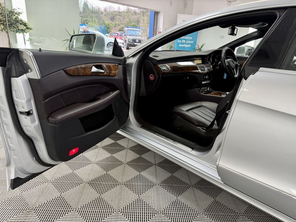 Used Mercedes-Benz CLS 2011 for sale - 77341764: Photo 25