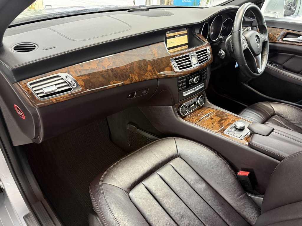 Used Mercedes-Benz CLS 2011 for sale - 77341764: Photo 29