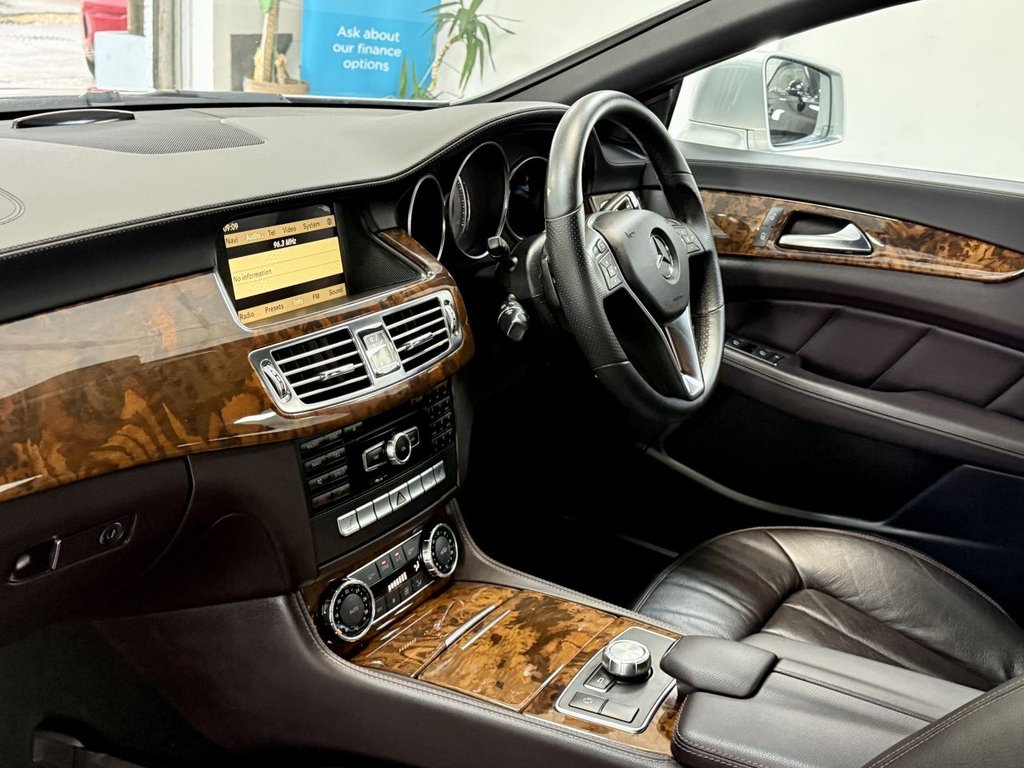 Used Mercedes-Benz CLS 2011 for sale - 77341764: Photo 3