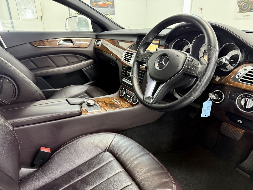 Used Mercedes-Benz CLS 2011 for sale - 77341764: Photo 31