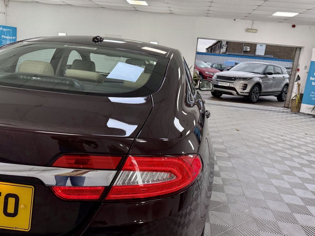 Used Jaguar XF 2012 for sale - 76883599: Photo 12