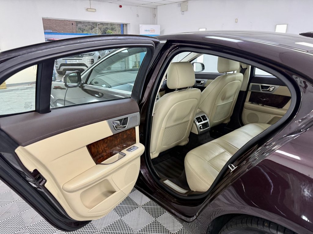 Used Jaguar XF 2012 for sale - 76883599: Photo 17