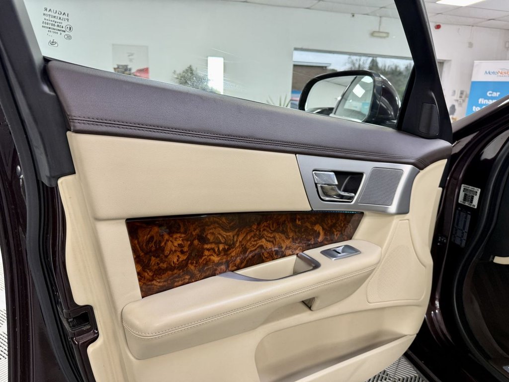 Used Jaguar XF 2012 for sale - 76883599: Photo 21