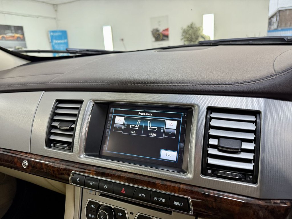 Used Jaguar XF 2012 for sale - 76883599: Photo 31