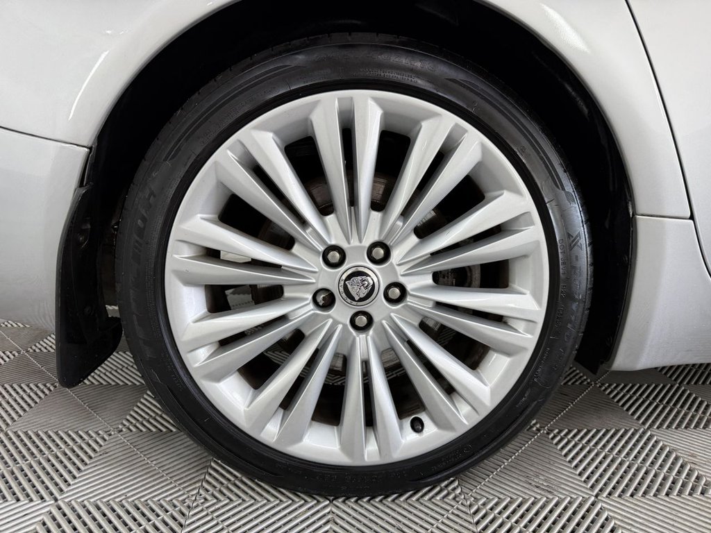 Used Jaguar XF 2012 for sale - 76323326: Photo 12