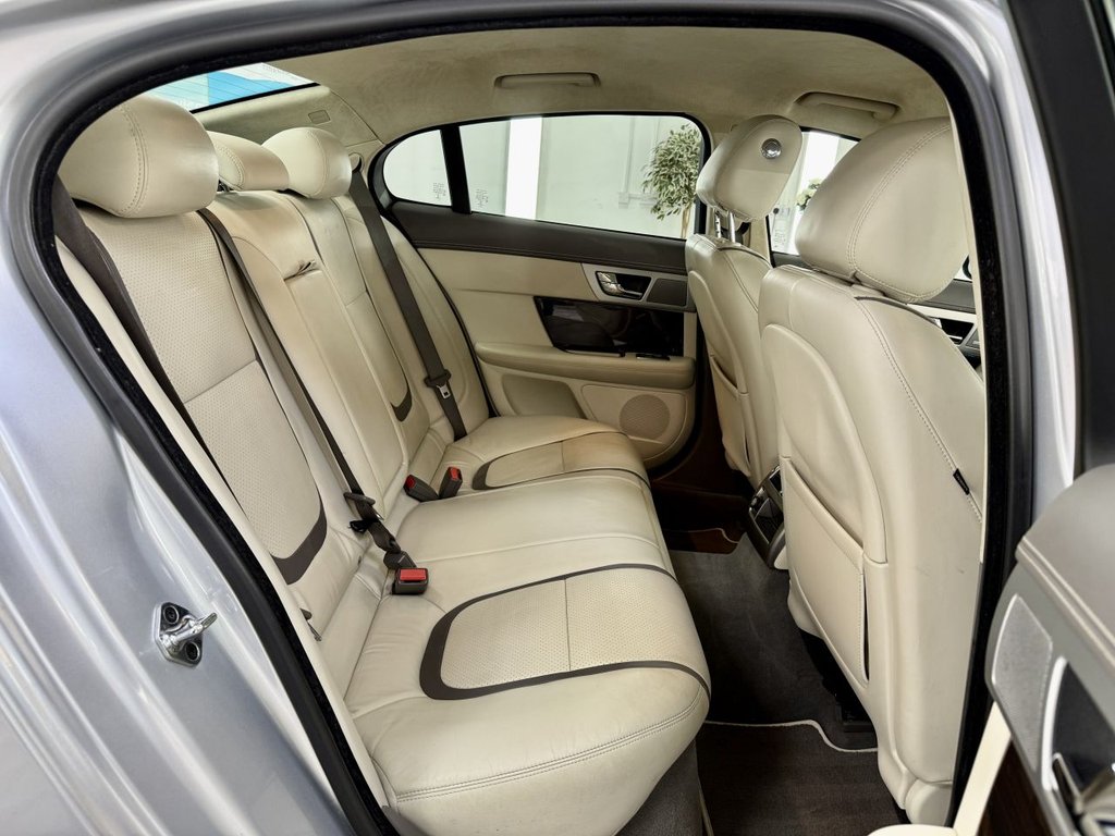 Used Jaguar XF 2012 for sale - 76323326: Photo 15