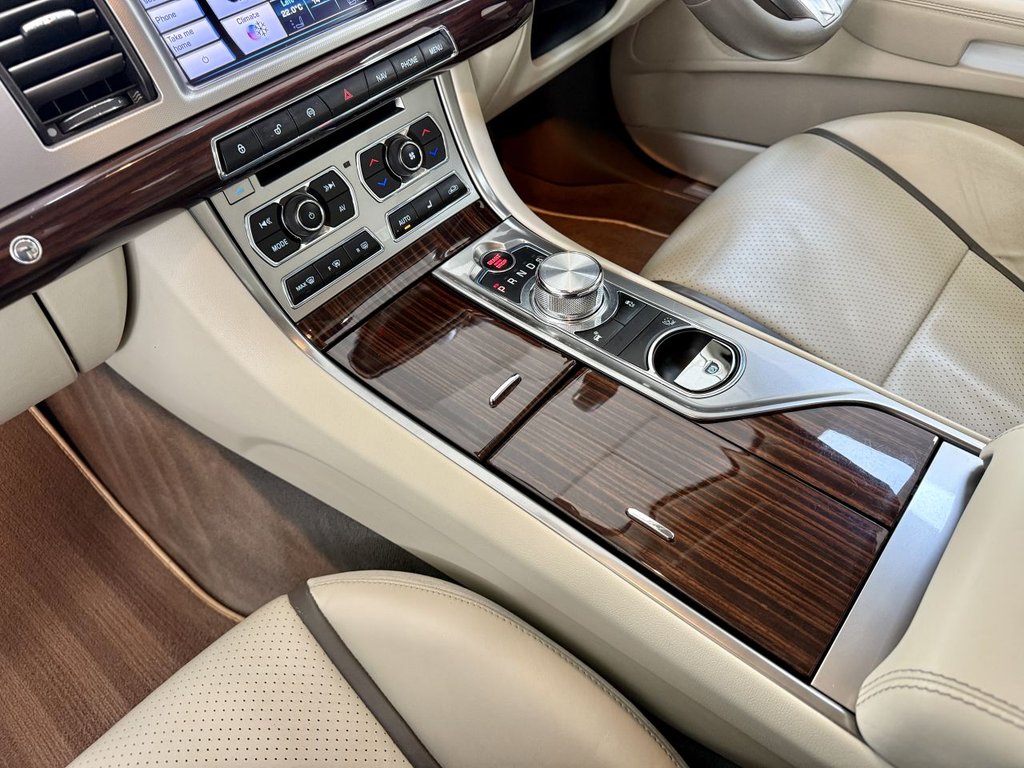 Used Jaguar XF 2012 for sale - 76323326: Photo 23