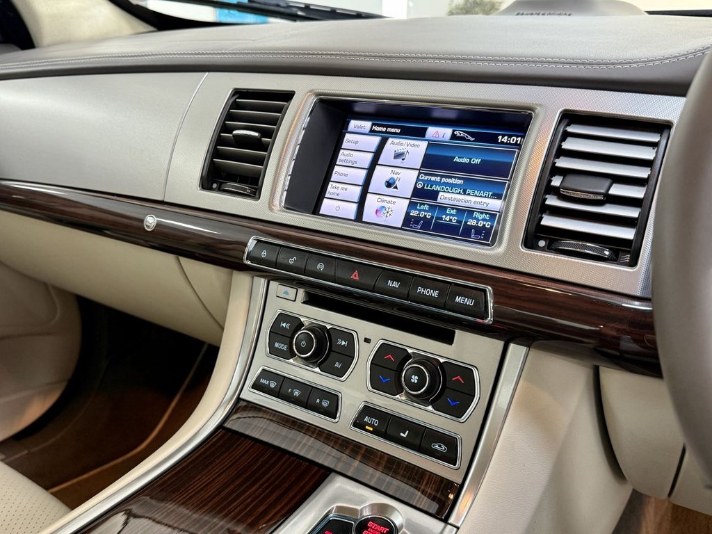 Used Jaguar XF 2012 for sale - 76323326: Photo 30