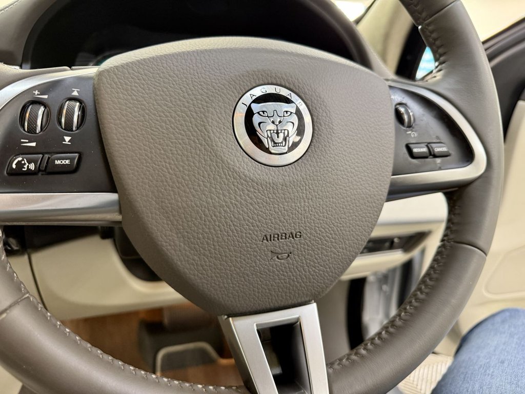 Used Jaguar XF 2012 for sale - 76323326: Photo 33