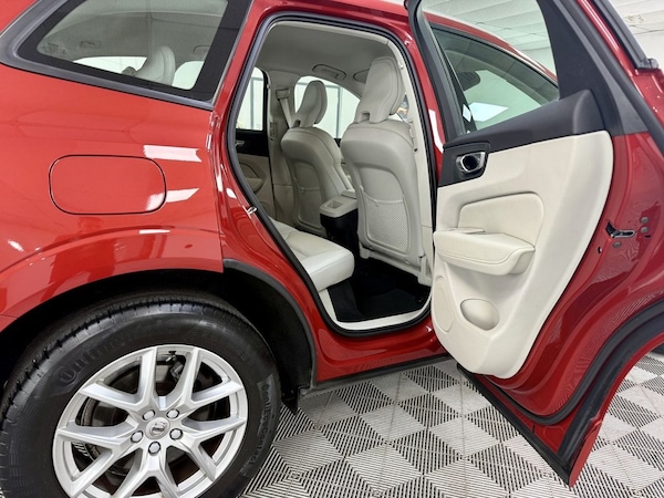 Used Volvo XC60 2020 for sale - 76304208: Photo 24