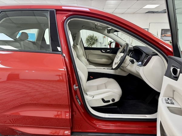 Used Volvo XC60 2020 for sale - 76304208: Photo 36