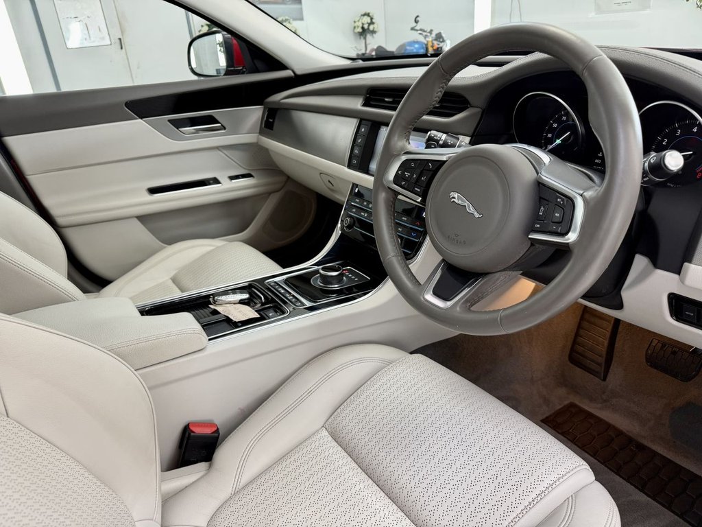 Used Jaguar XF 2018 for sale - 77821267: Photo 3