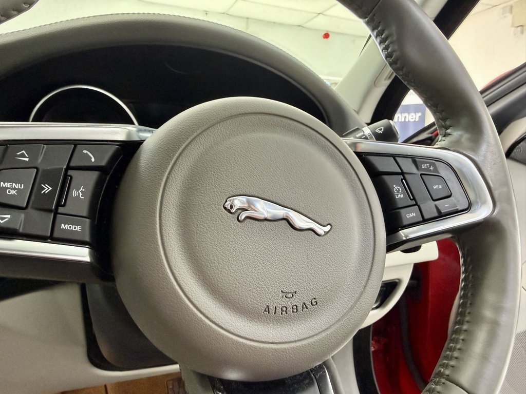 Used Jaguar XF 2018 for sale - 77821267: Photo 32