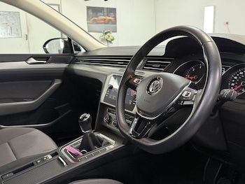 Used Volkswagen Passat 2019 for sale - 77275913: Photo