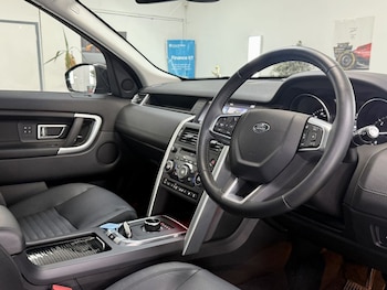 Used Land Rover Discovery Sport 2016 for sale - 76203478: Photo 2