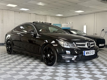 Used Mercedes-Benz C Class 2013 for sale - 78358237: Photo