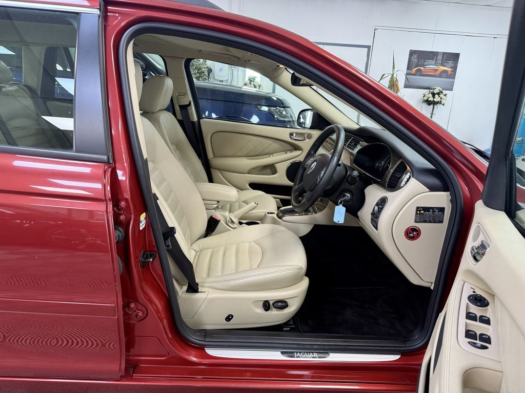 Used Jaguar X-Type 2009 for sale - 76256510: Photo 25