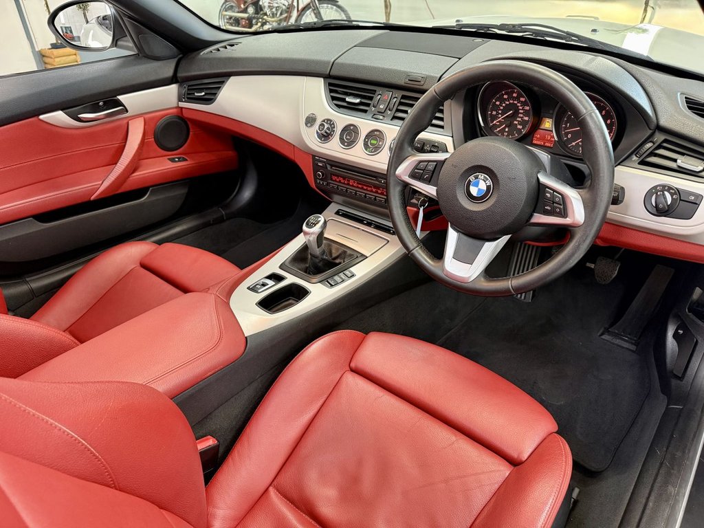 Used BMW Z4 2011 for sale - 76632421: Photo 25