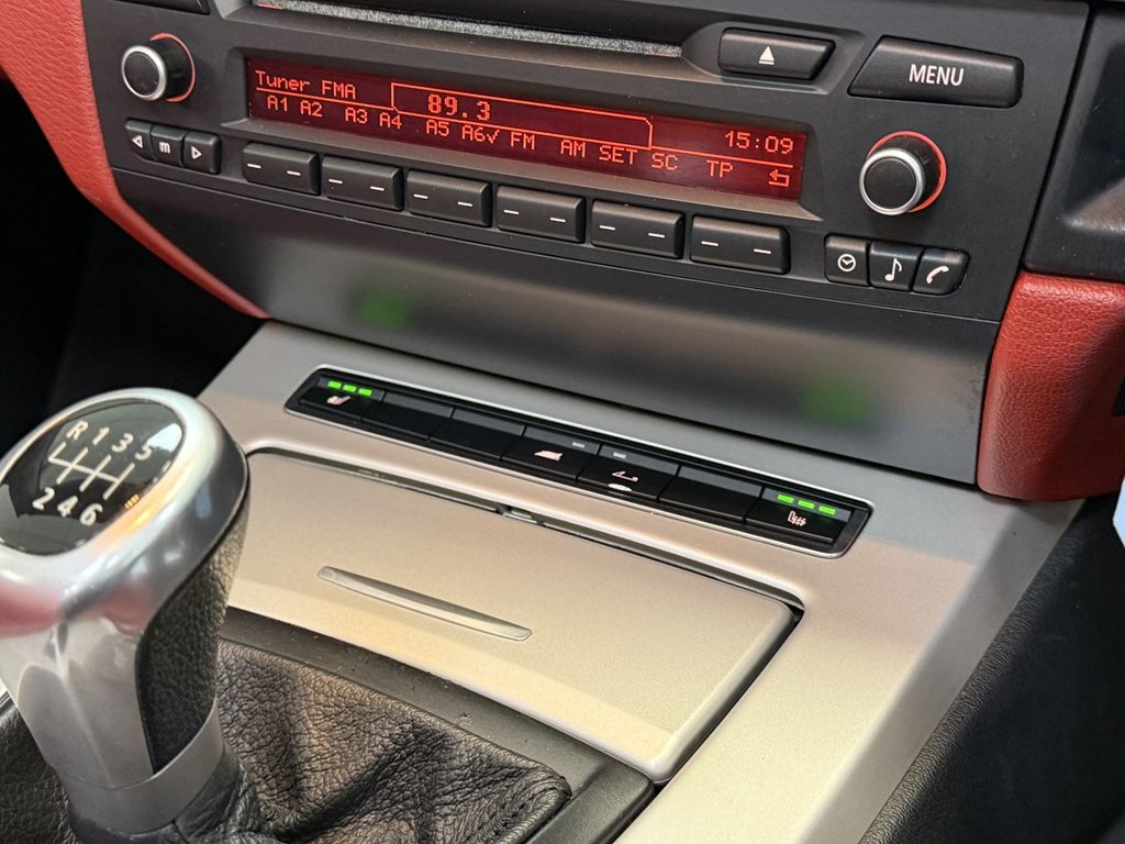 Used BMW Z4 2011 for sale - 76632421: Photo 28