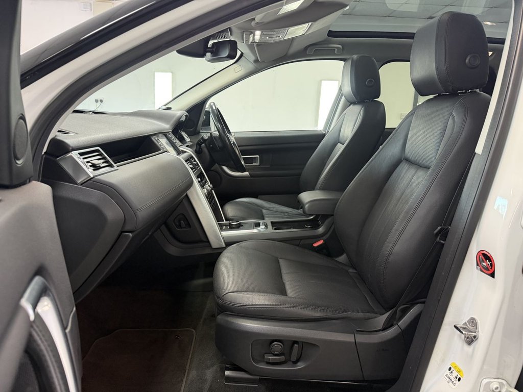 Used Land Rover Discovery Sport 2018 for sale - 76654919: Photo 2