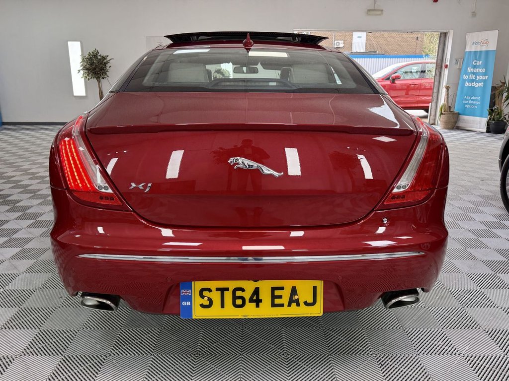 Used Jaguar XJ 2014 for sale - 76535979: Photo 11