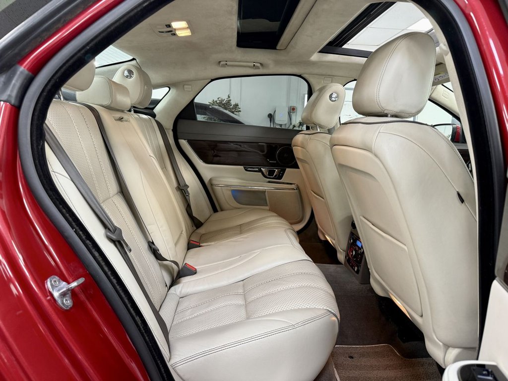 Used Jaguar XJ 2014 for sale - 76535979: Photo 23