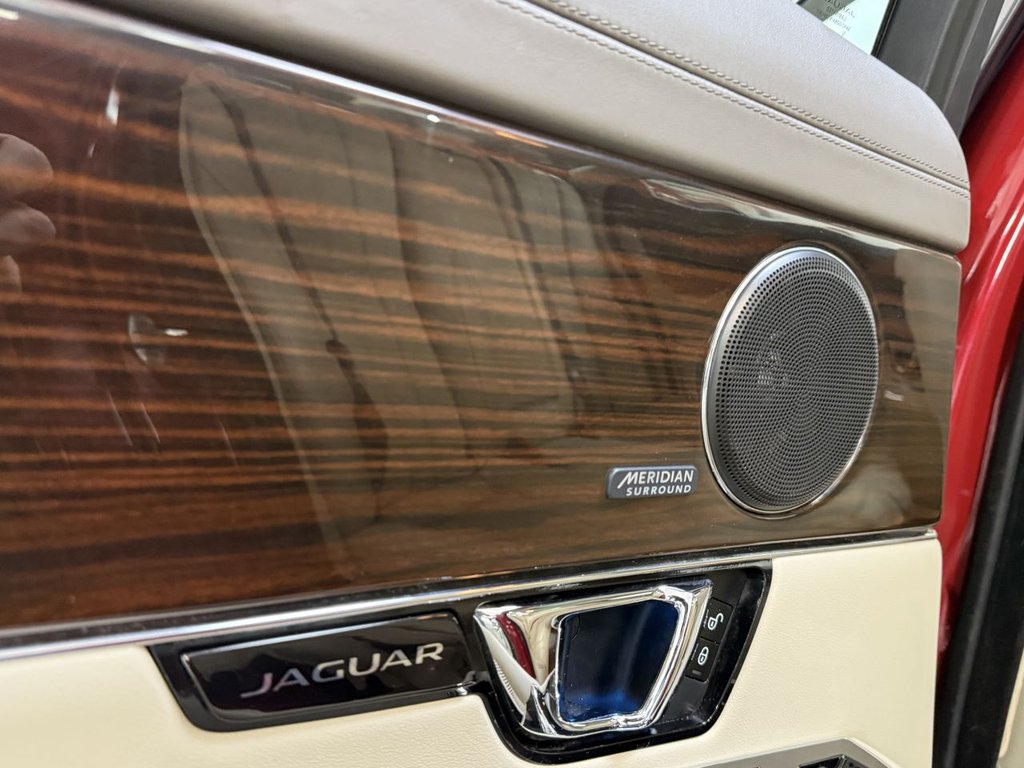 Used Jaguar XJ 2014 for sale - 76535979: Photo 30